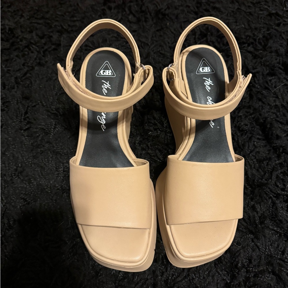 GB the change, the stream line wrapped leather platform wedges, size 10, beige